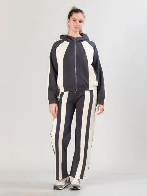 Айли / Костюм повседневный