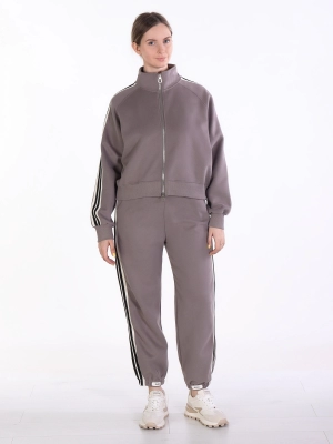 (010412054427mcsbybya1749742749-7.jpg)