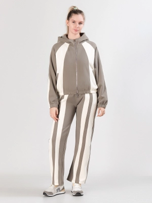 Айли / Костюм повседневный