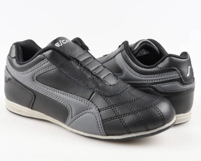 Escan / Кроссовки