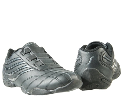 Escan / Кроссовки