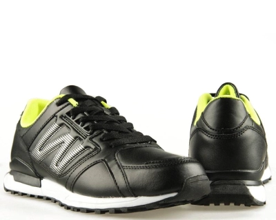 Escan / Кроссовки