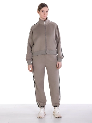 (010726538076oofmqwiy1749742749-4.jpg)