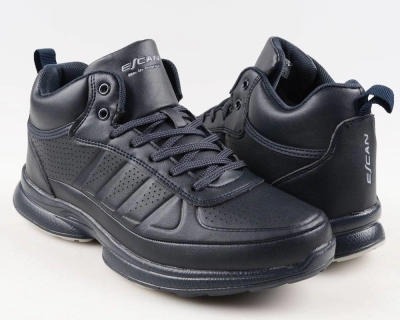 Escan / Кроссовки