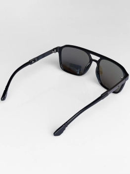 Naulice / Очки солнцезащитные