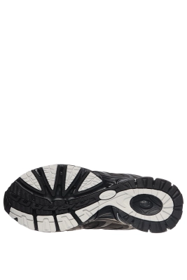 BONA / Кроссовки