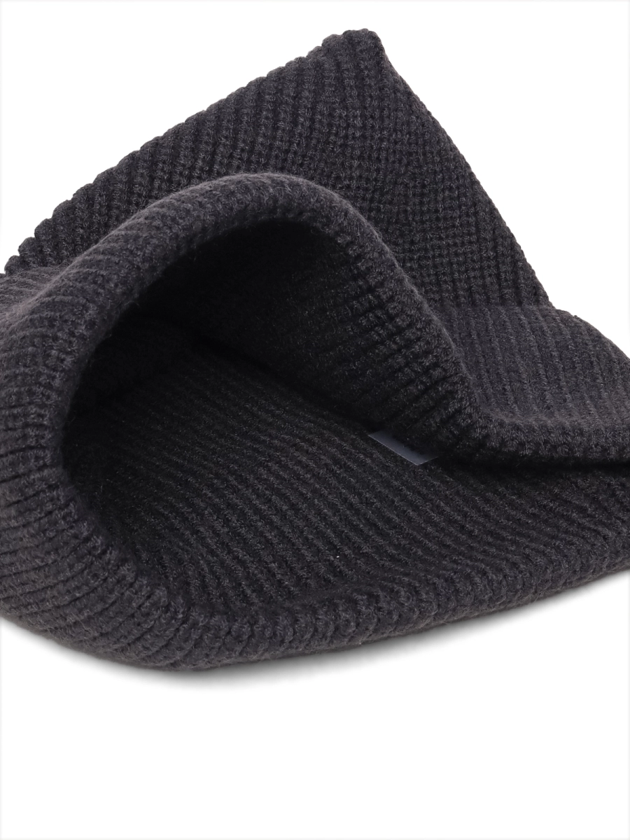 YSG / Шапка женская