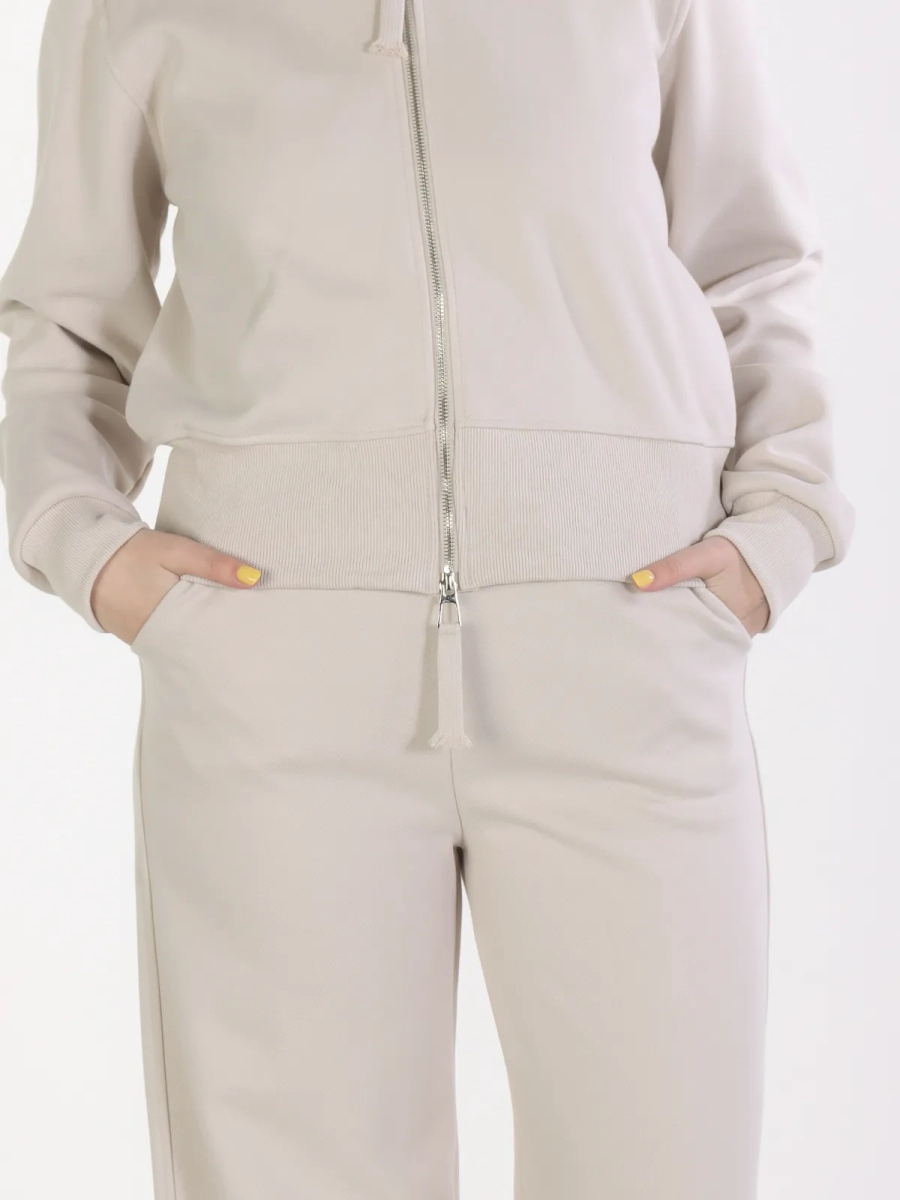 Айли / Спортивный костюм