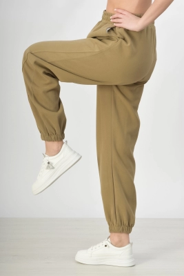 051098118106beaxbarr1694476800-57