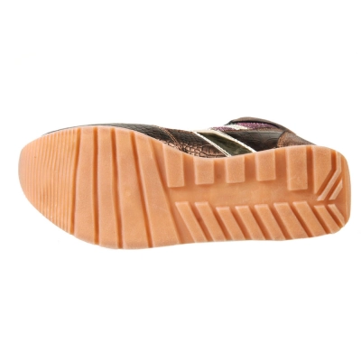 Тофа / Сникеры