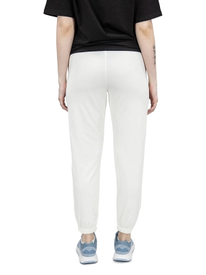 030683479016cnsfynab1686009600