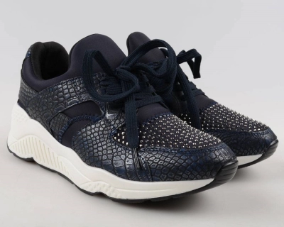 Escan / Кроссовки