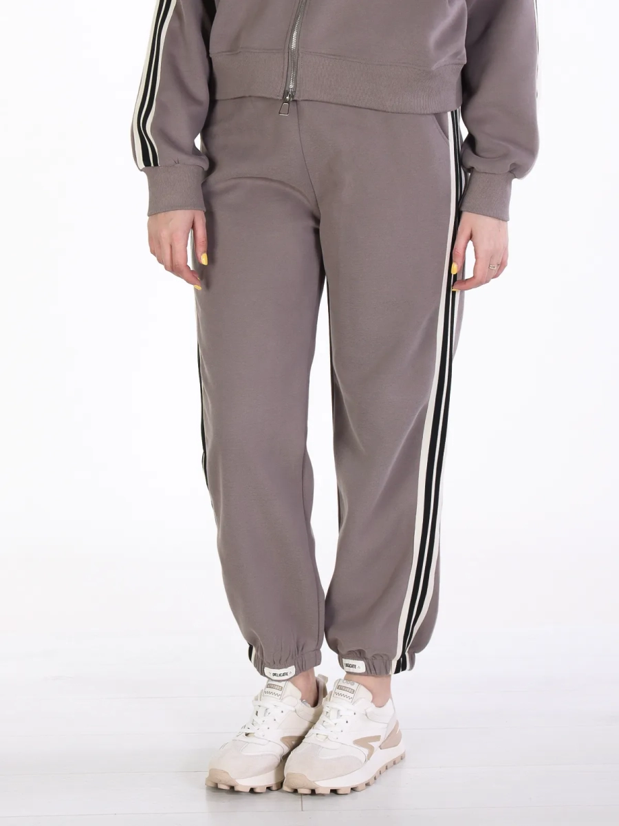 Айли / Спортивный костюм Айли / Спортивный костюм