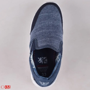 Crosby / Кроссовки