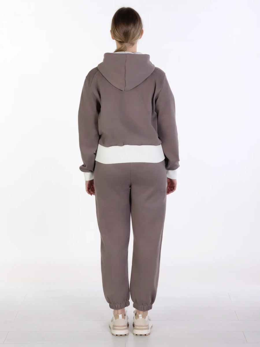 Айли / Спортивный костюм