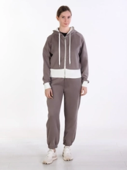 Айли / Спортивный костюм