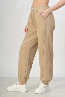 021796198509jnntboxk1694476800-52