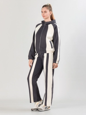 Айли / Костюм повседневный