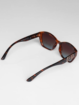 (030807736951komrnxvp1746030050-11.jpg)