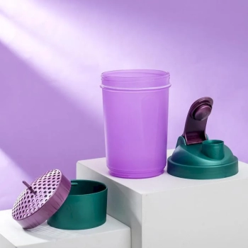 Бренд не указан / Шейкер спортивный с чашей под протеин, 500 мл. Бренд не указан / Шейкер спортивный с чашей под протеин, 500 мл.