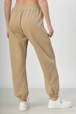 042124417656fluqrfuj1694476800-52