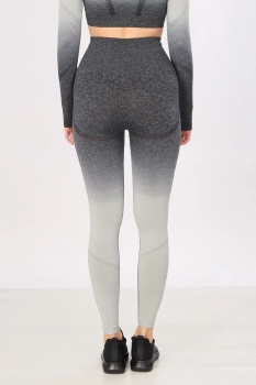 Naulice / Костюм спортивный, рашгард и леггинсы