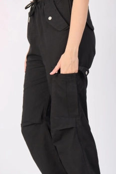 031902067657gurlcfic1694390400-65