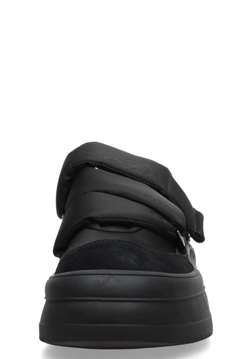 Escan / Кроссовки