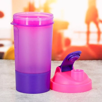 Бренд не указан / Шейкер спортивный с чашей под протеин, 500 мл. Бренд не указан / Шейкер спортивный с чашей под протеин, 500 мл.