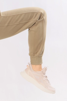 (041226934653wydonhtl1701993600-51.jpg)