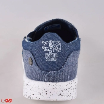 Crosby / Кроссовки