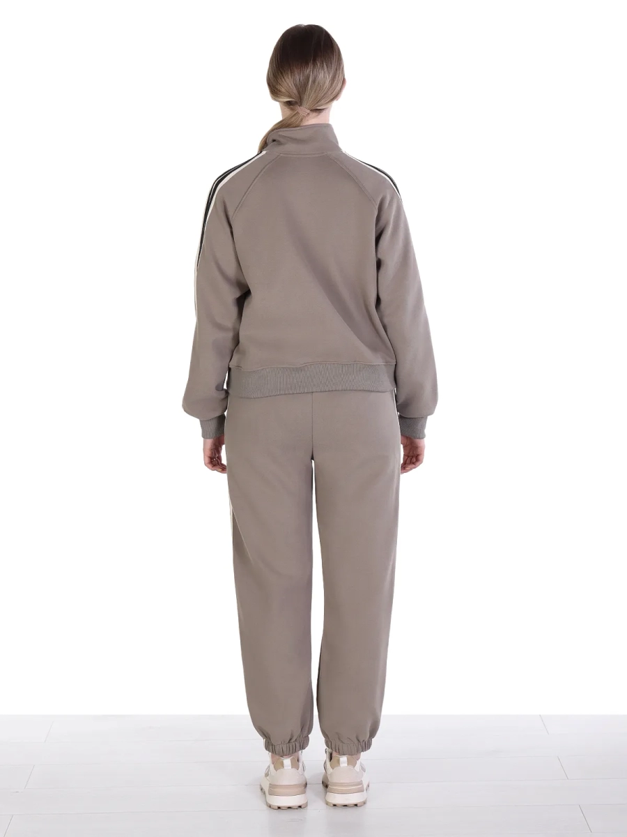 Айли / Спортивный костюм