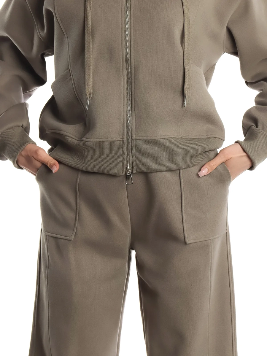 Айли / Спортивный костюм