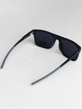 Naulice / Очки солнцезащитные