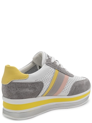 Тофа / Кроссовки