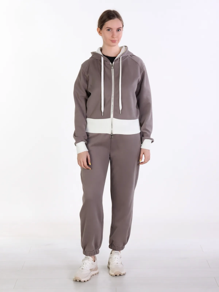 Айли / Спортивный костюм