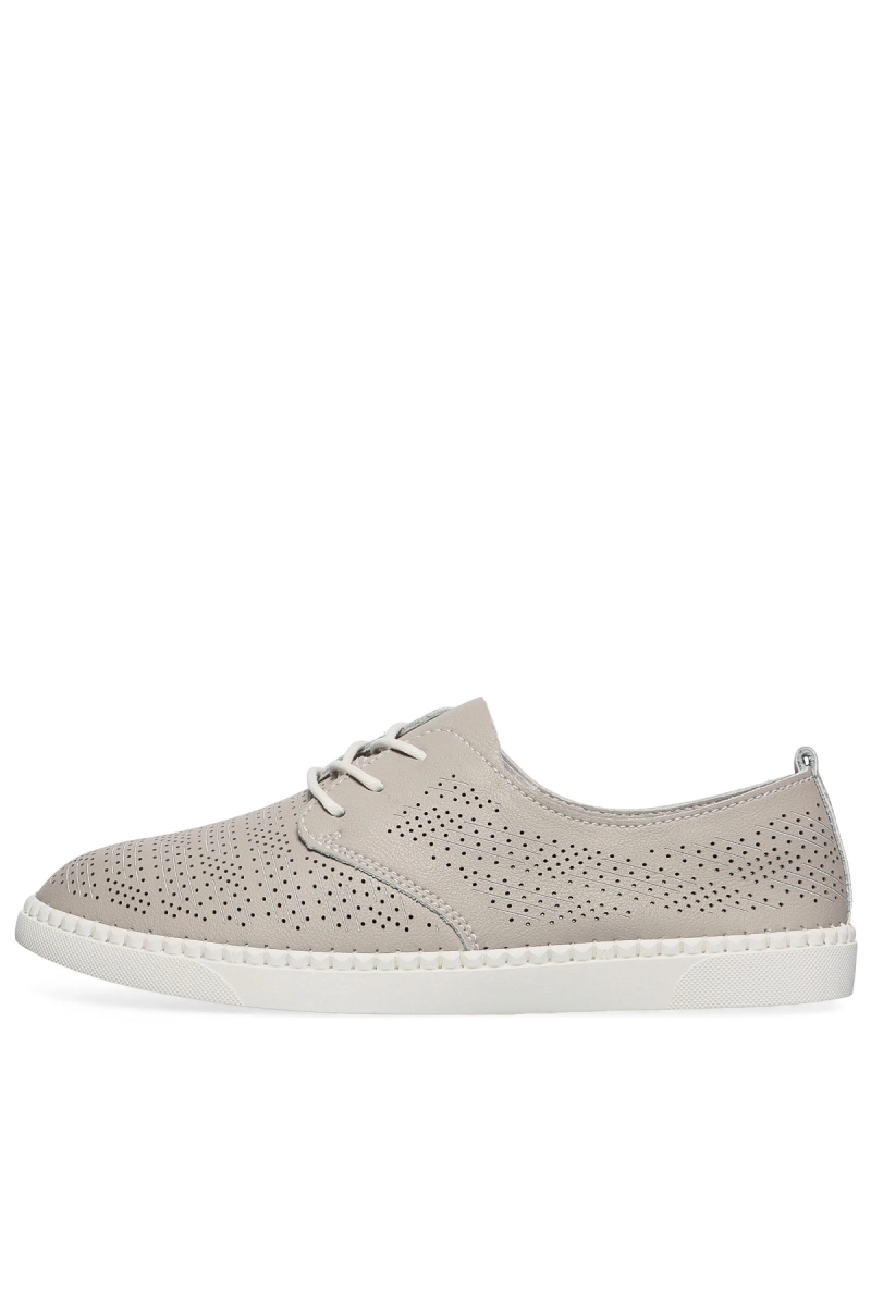 Бренд не указан / Туфли с перфорацией