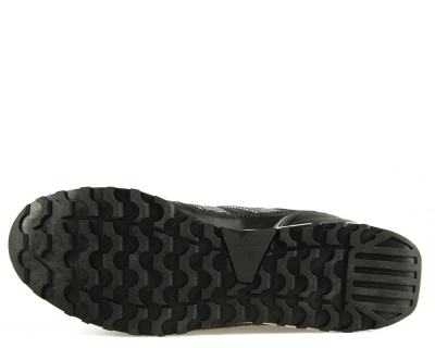 Escan / Кроссовки