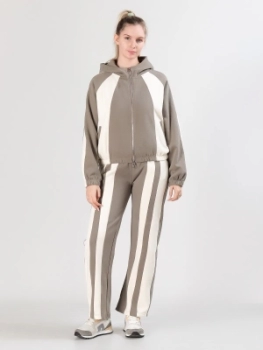 Айли / Костюм повседневный