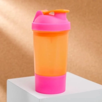 Бренд не указан / Шейкер спортивный с чашей под протеин, 500 мл. Бренд не указан / Шейкер спортивный с чашей под протеин, 500 мл.