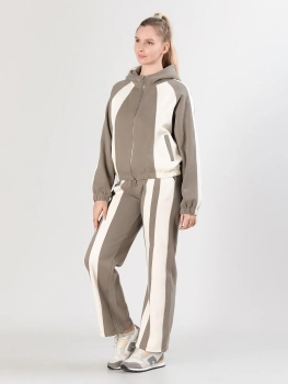 Айли / Костюм повседневный