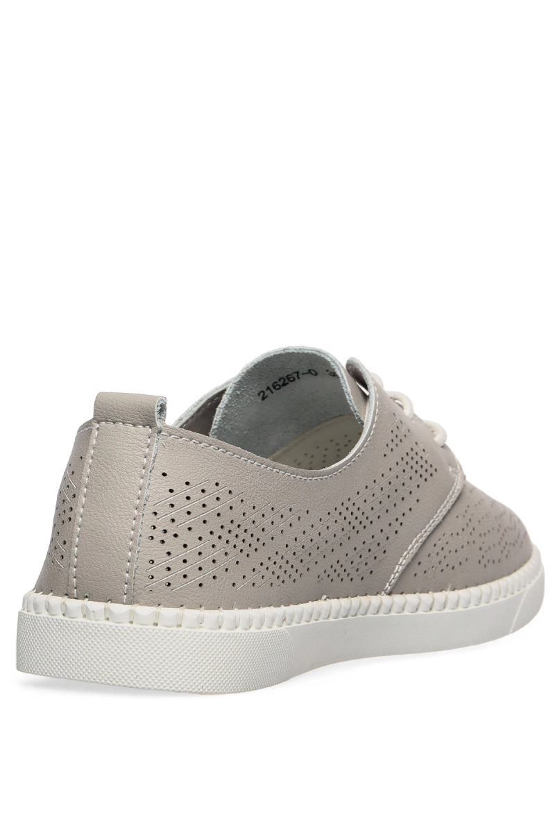 Бренд не указан / Туфли с перфорацией