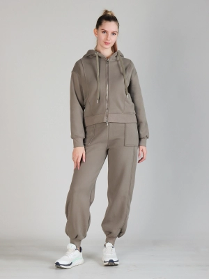 Костюм женский утепленный (021427280745lajehtdm1735055613-1.jpg)