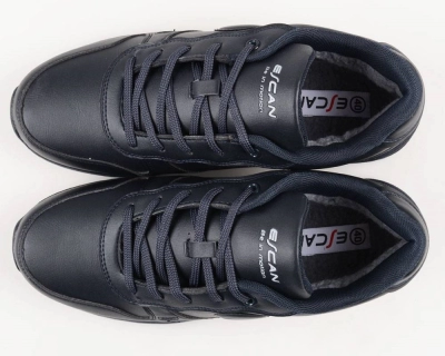 Escan / Кроссовки