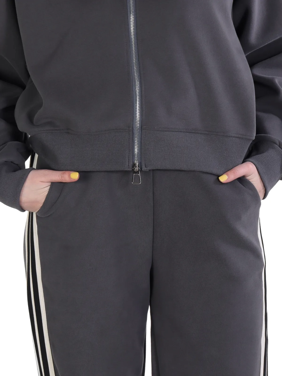 Айли / Спортивный костюм