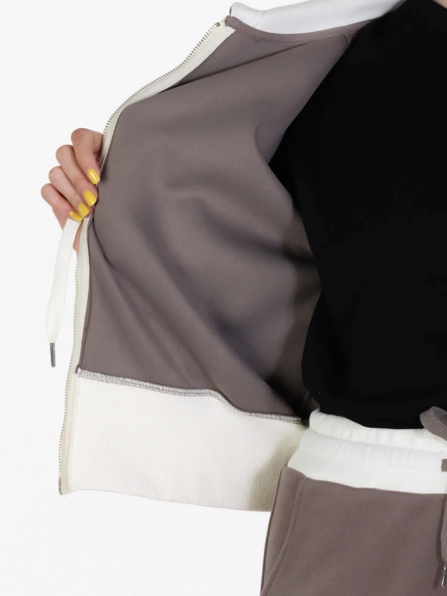 Айли / Спортивный костюм