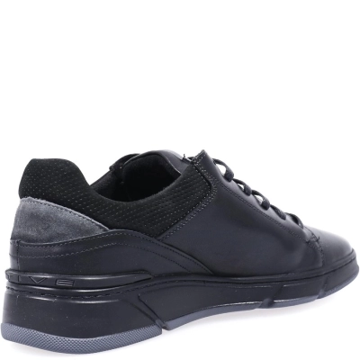 Тофа / Кроссовки