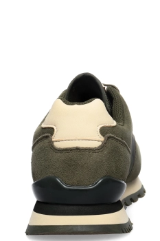 Escan / Кроссовки