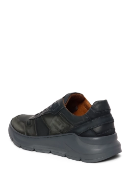 Тофа / Кроссовки