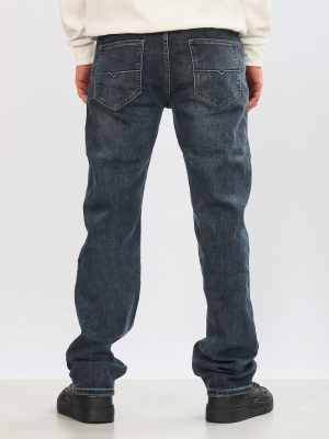 (051950254433rpteqyig1733681066-11.jpg)